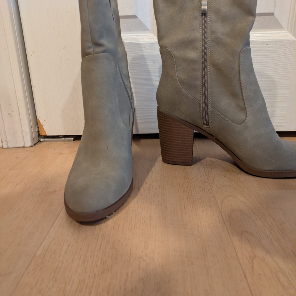 Maurices Gray Heeled Boots
